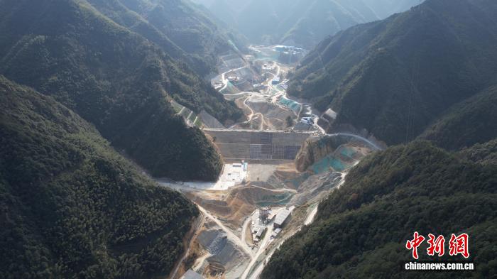 中国抽水蓄能电站最深竖井实现全线贯通
