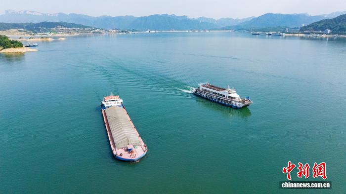 （经济观察）三峡水运新通道开工  中国扩