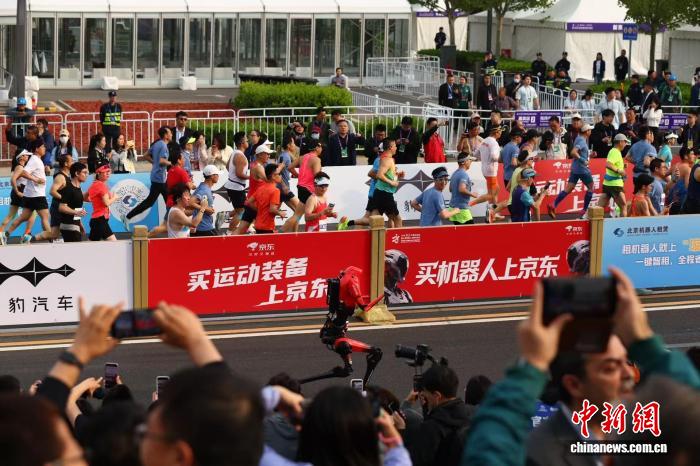 2026北京亦庄人形机器人半程马拉松冠军