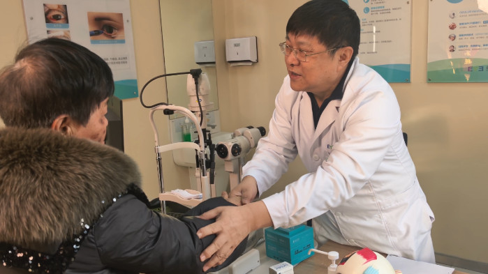 （新春走基层）最幸福的事：等了三年，我看清了女儿的脸(图2)