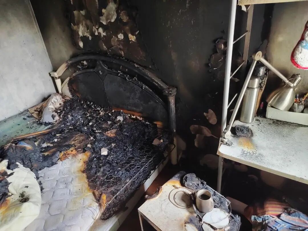 出门忘拔一根线,仅3小时,家被烧光!(图4) 出门忘拔一根线,仅3小时,家被烧光!(图4)