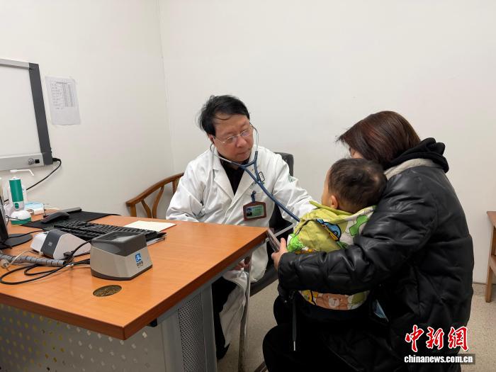 （新春走基层）春节“不打烊”的儿童“护航站”：总有人要全力以赴(图1)