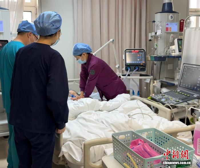 （新春走基层）春节“不打烊”的儿童“护航站”：总有人要全力以赴(图2)