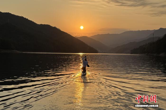 （全国两会）奥运冠军徐诗晓：不松劲不停步 不负热爱与信任(图2)