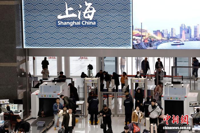 （新春走基层）长三角铁路节后客流保持高位运行 3月1日预计发送旅客298万人次