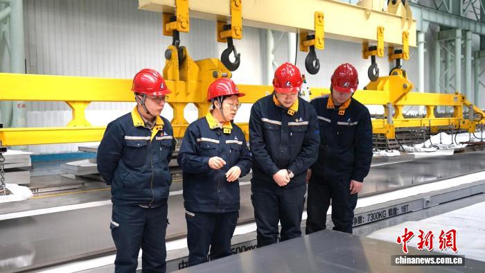 （全国两会）谢延翠建言助“智造”：聚焦传统制造升级与数字经济