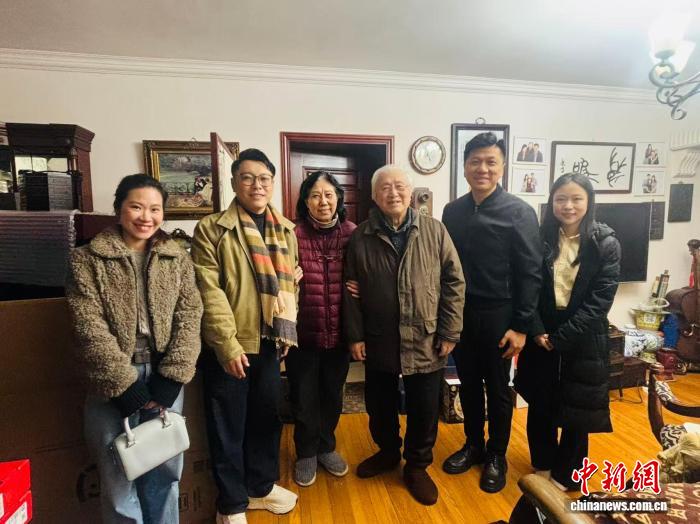 上海香港联会关爱在沪香港长者 搭建连心桥传递沪港温情(图1) 上海香港联会关爱在沪香港长者 搭建连心桥传递沪港温情(图1)