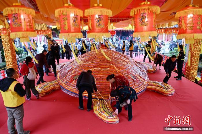 (新春走基层)福建泉州“闹”元宵 闽南年味不打烊(图1) (新春走基层)福建泉州“闹”元宵 闽南年味不打烊(图1)