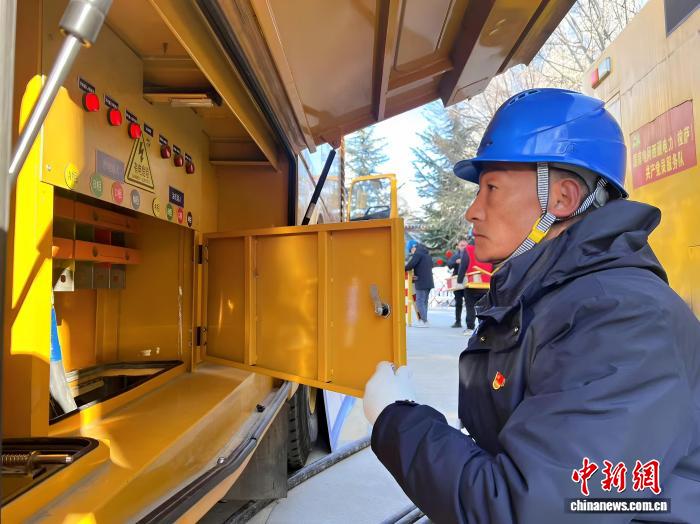 （全国两会）全国人大代表扎西尼玛：高原“光明”的守护者(图2)