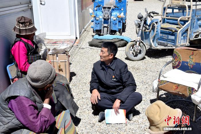 （全国两会）全国人大代表扎西尼玛：高原“光明”的守护者(图3)