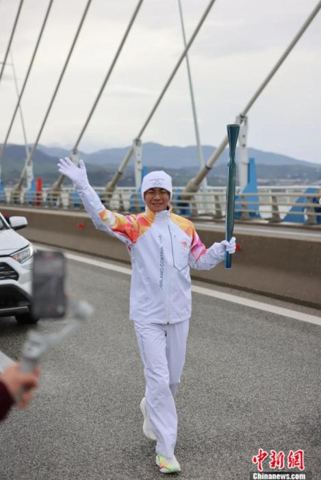 东西问｜侯琨：从北京到米兰，冬季奥林匹克运动共向未来(图4)