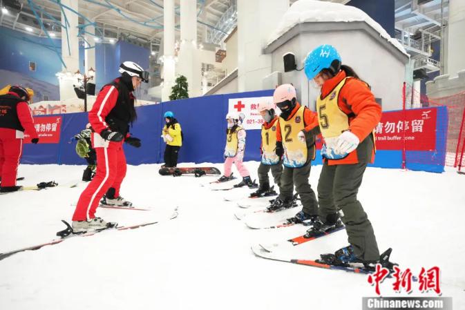 东西问｜侯琨：从北京到米兰，冬季奥林匹克运动共向未来(图2)