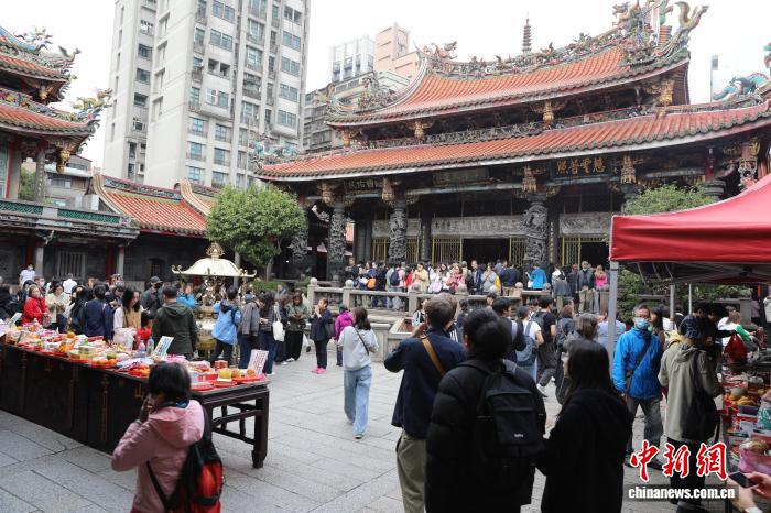 台湾写真：吃汤圆、祈平安 在台北感受“冬至大如年”(图2)