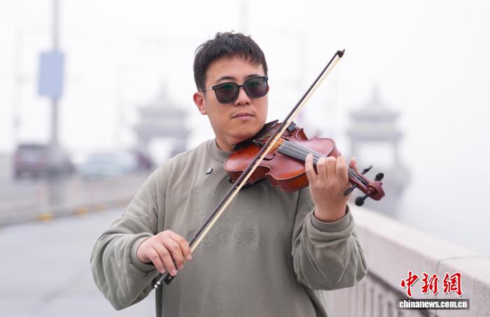 “80后”台青湖北襄阳重拾音乐梦(图1) “80后”台青湖北襄阳重拾音乐梦(图1)