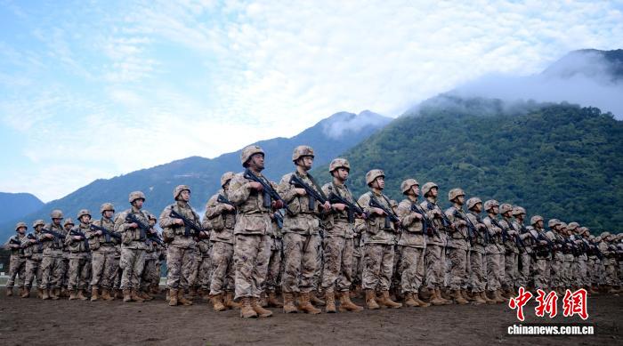 开训即冲锋！西藏军区某部掀起实战化练兵热潮(图3)