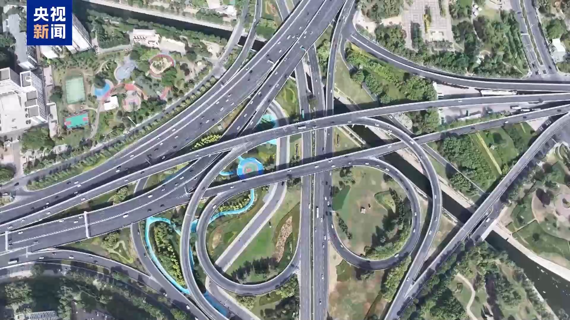 海外媒体：中国两会将为全球创造更多机遇