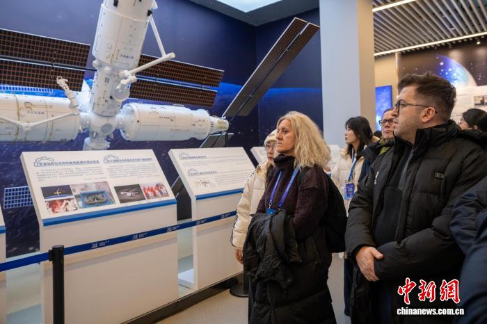 松花江畔,外国市长读懂一座城的筋骨与温度(图1) 松花江畔,外国市长读懂一座城的筋骨与温度(图1)