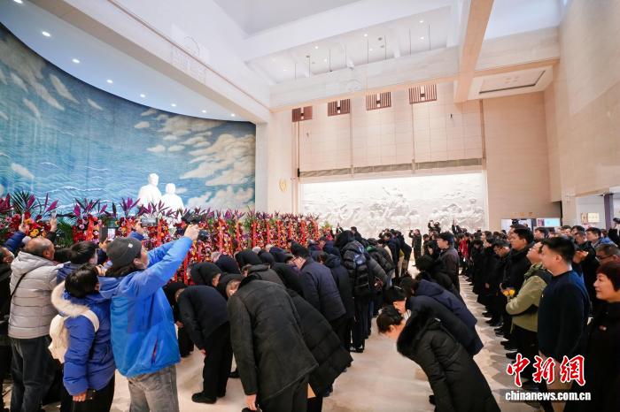 “从未远去的身影——周恩来同志逝世50周年忆思会”在天津举行(图1)