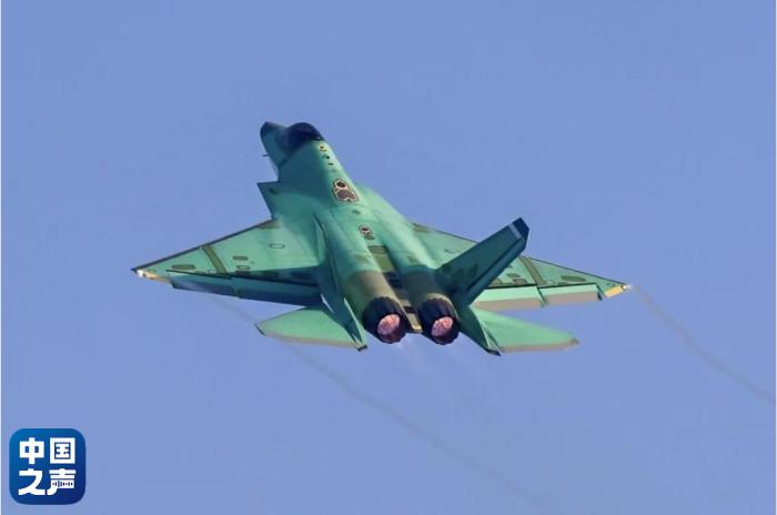 歼-35“素颜”亮相藏着多少“彩蛋” 专家详解(图2)