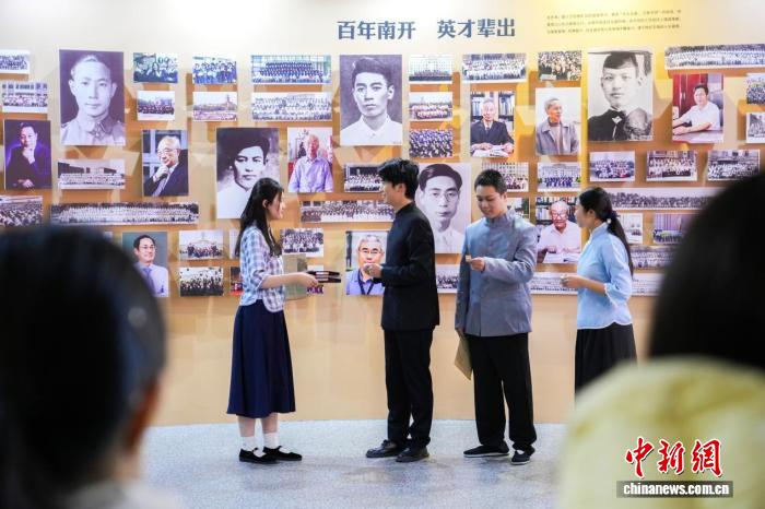 跨越时空的对话：南开大学携手周恩来邓颖超纪念馆、平津战役纪念馆打造沉浸式展演(图1)