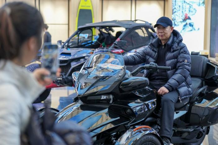 习近平总书记关切事|冰雪之城 向新而行(图4) 习近平总书记关切事|冰雪之城 向新而行(图4)