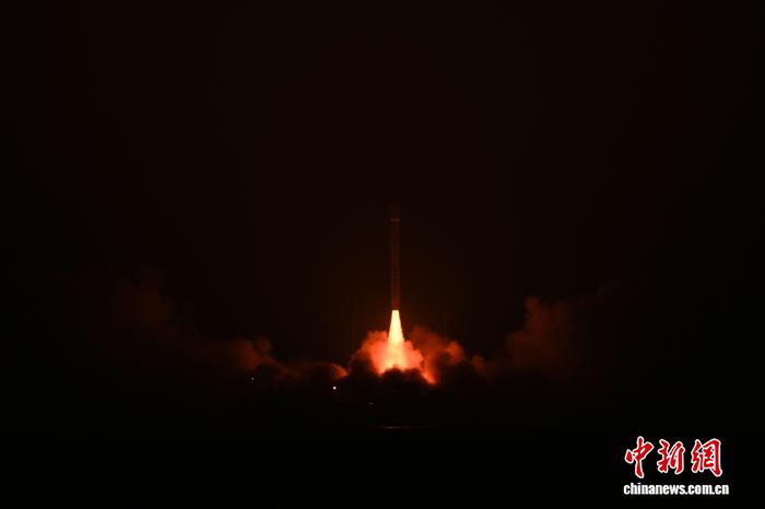 海上一箭四星 中国成功发射天启星座06组卫星