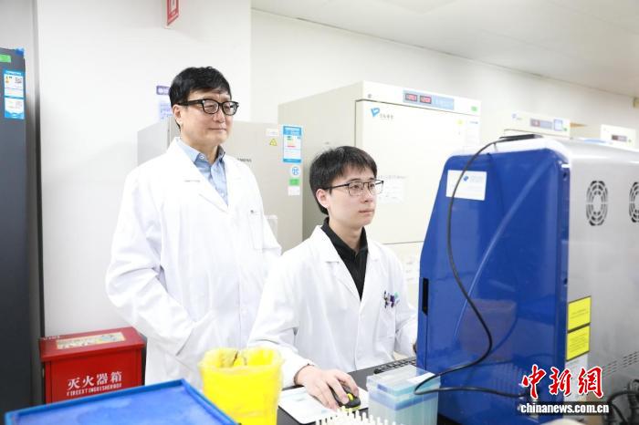 禽源流感如何传人？浙大团队揭示病毒跨物种传播关键机制