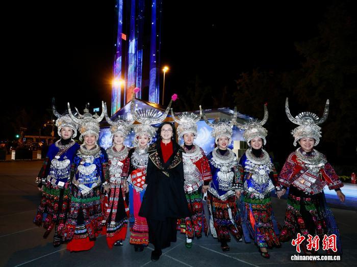 同心会客厅丨夏华:“指尖技艺”织锦绣 民族纹样耀世界(图2) 同心会客厅丨夏华:“指尖技艺”织锦绣 民族纹样耀世界(图2)