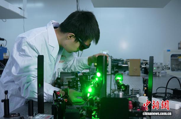 “中国牌”晶体上新 提升全固态真空紫外激光器功能(图2)