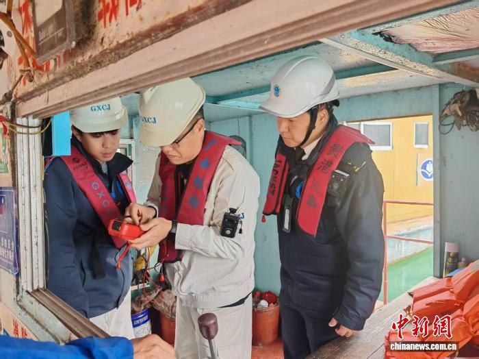 春运将启 广西海事部署水上交通安全监管工作(图1) 春运将启 广西海事部署水上交通安全监管工作(图1)