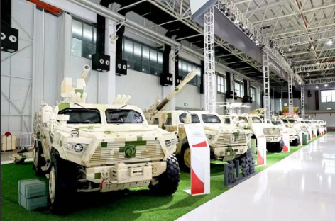 晟胜新闻网军事快讯：最新武器装备曝光与实拍图片全景解析(图2)