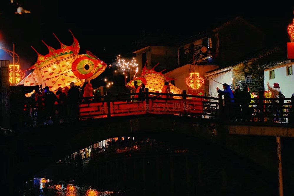 300年鱼灯舞连繫深港民心(图3)