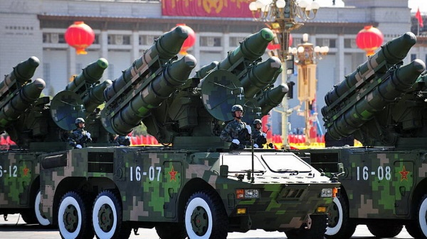 国庆阅兵为近几次阅兵中规模最大 规模约1.5万人(图2)