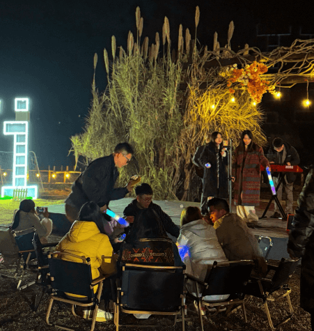 告别中年危机!40+中年人跨界重启:从企业高管到露营主理人,用经验拼出新赛道(图1) 告别中年危机!40+中年人跨界重启:从企业高管到露营主理人,用经验拼出新赛道(图1)