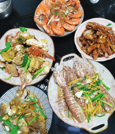 告别中年危机!40+中年人跨界重启:从企业高管到露营主理人,用经验拼出新赛道(图2) 告别中年危机!40+中年人跨界重启:从企业高管到露营主理人,用经验拼出新赛道(图2)